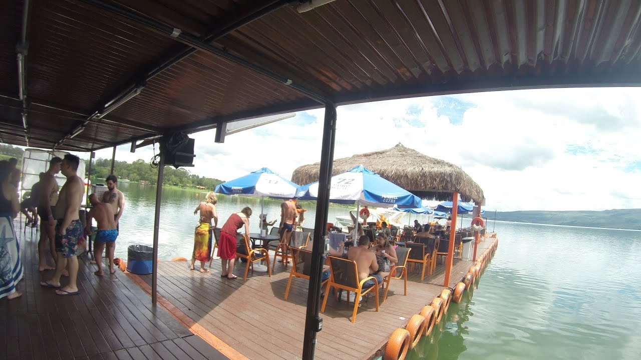 Bar Flutuante do Mané