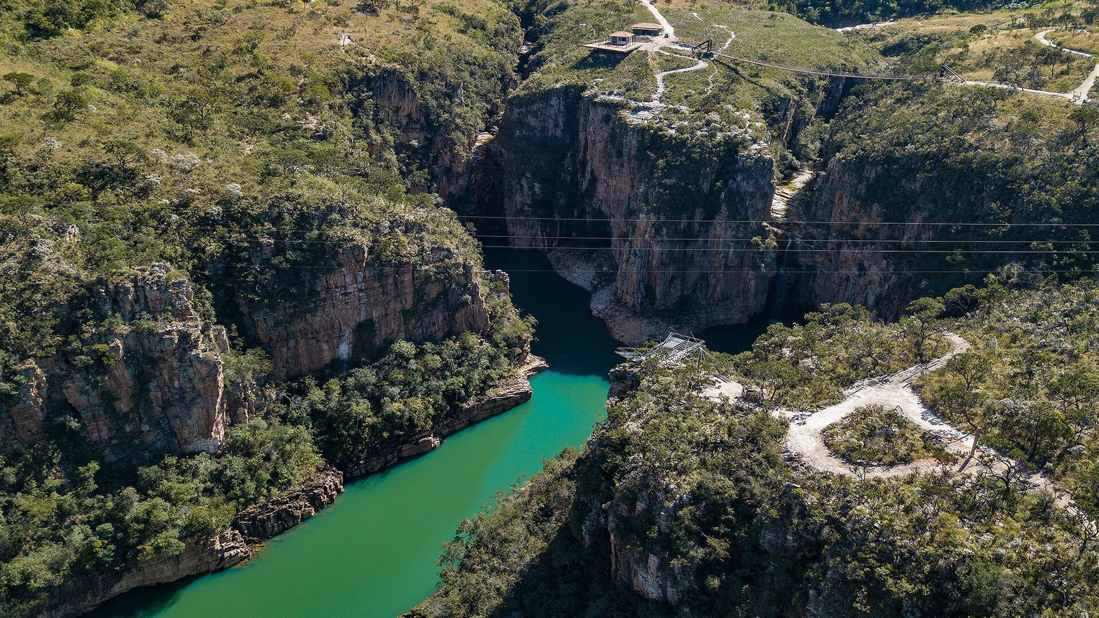Parque Mirante dos Canyons em Capitólio: Contemplação, Ponte Pênsil e Tirolesa